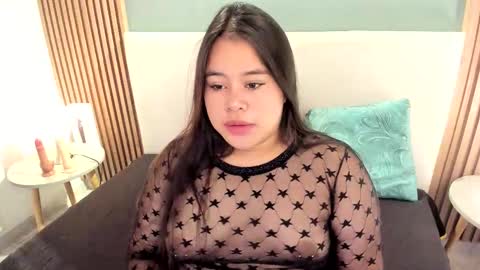 Rose 3 online show from November 9, 7:10 pm