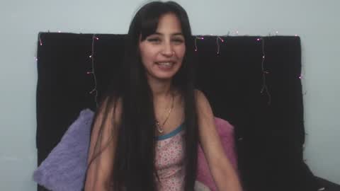Snapshot of rose_smiley1 chatting on February 27, 2:53 am Rose online show from February 27, 2:53 am