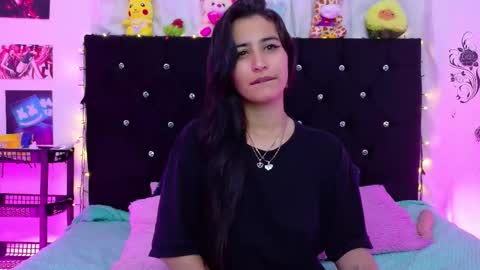 Snapshot of rose_smiley1 chatting on October 19, 4:36 am Rose online show from October 19, 4:36 am