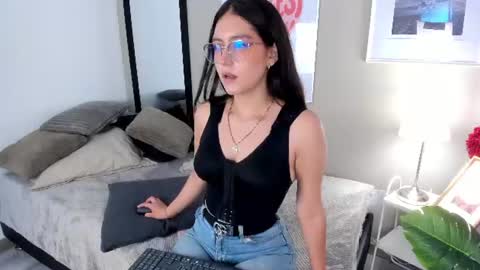 rose online show from June 15, 8:20 pm