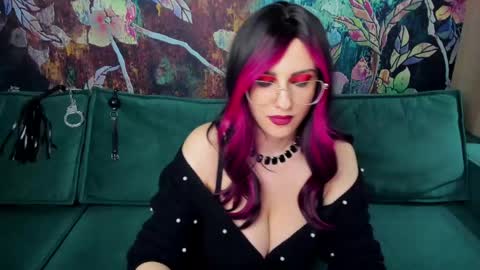 Rosebloom online show from May 10, 3:58 pm