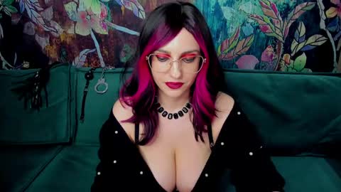 Rosebloom online show from May 22, 3:10 pm