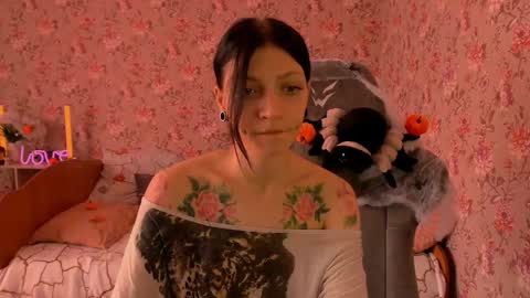 Lola online show from October 29, 7:23 am