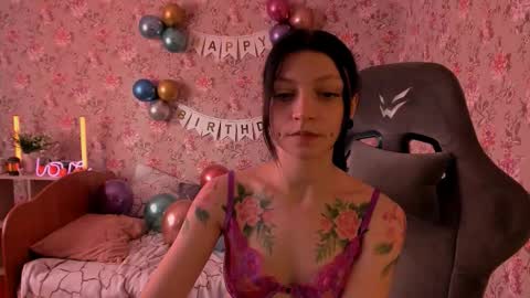 Lola online show from November 23, 4:15 am