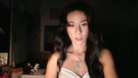 Snapshot of roselynsun chatting on October 7, 5:06 pm Rose online show from October 7, 5:06 pm