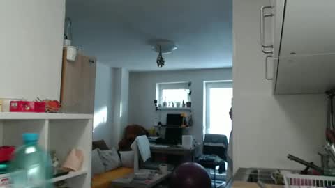 Snapshot of roselynsun chatting on January 29, 12:56 pm Rose online show from January 29, 12:56 pm