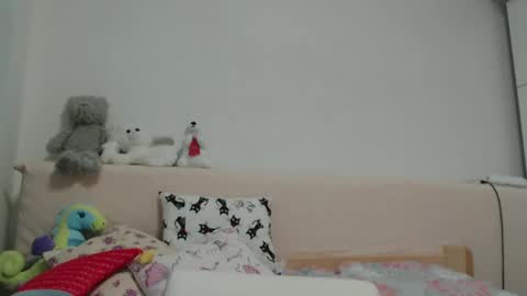 Snapshot of roselynsun chatting on February 24, 2:25 pm Rose online show from February 24, 2:25 pm