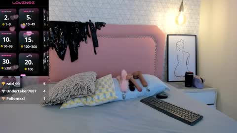 R O S E S online show from November 21, 8:00 pm