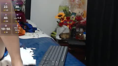 Snapshot of roshy_multisquirt chatting on October 4, 6:23 pm roshy online show from October 4, 6:23 pm