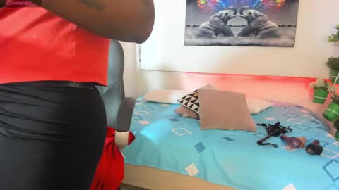 Snapshot of rosi_cooper chatting on February 13, 10:44 am rosi_cooper online show from February 13, 10:44 am