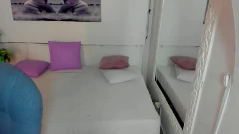Snapshot of rosi_cooper chatting on October 1, 10:53 am rosi_cooper online show from October 1, 10:53 am
