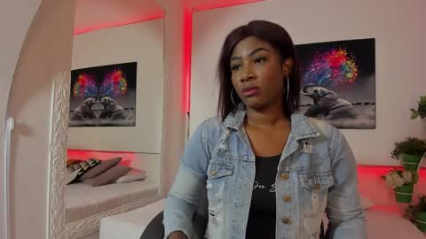 Snapshot of rosi_cooper chatting on December 19, 11:18 am rosi_cooper online show from December 19, 11:18 am
