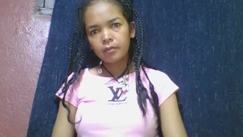 Snapshot of rosia685234 chatting on February 24, 3:53 am rosia685234 online show from February 24, 3:53 am