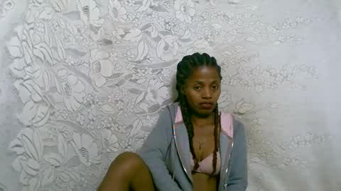 Snapshot of rosiahot1 chatting on October 3, 4:17 am rosia online show from October 3, 4:17 am