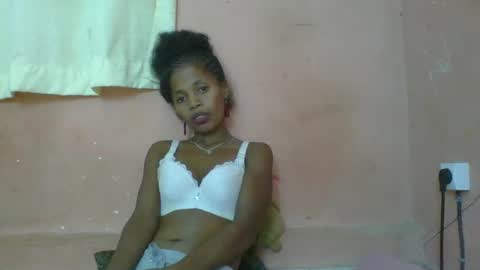 Snapshot of rosiahot1 chatting on March 10, 1:34 am rosia online show from March 10, 1:34 am