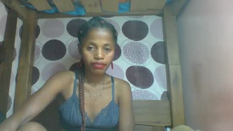 Snapshot of rosiahot1 chatting on February 14, 5:19 am rosia online show from February 14, 5:19 am