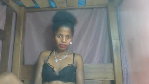Snapshot of rosiahot1 chatting on February 19, 4:44 am rosia online show from February 19, 4:44 am