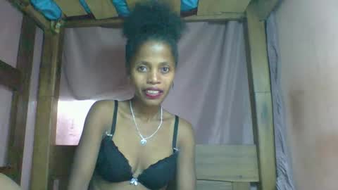 Snapshot of rosiahot1 chatting on March 4, 6:37 am rosia online show from March 4, 6:37 am