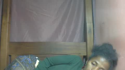 Snapshot of rosiahot1 chatting on February 17, 4:53 am rosia online show from February 17, 4:53 am