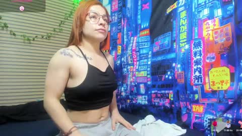 Snapshot of rosse_25 chatting on February 2, 9:19 am Would you like to help me with supplementation and sports suits so I can compete in powerlifting online show from February 2, 9:19 am