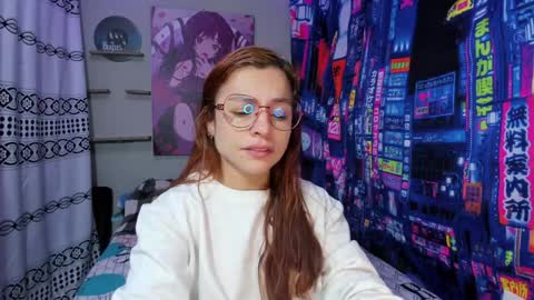 Snapshot of rosse_25 chatting on January 17, 9:17 am Would you like to help me with supplementation and sports suits so I can compete in powerlifting online show from January 17, 9:17 am