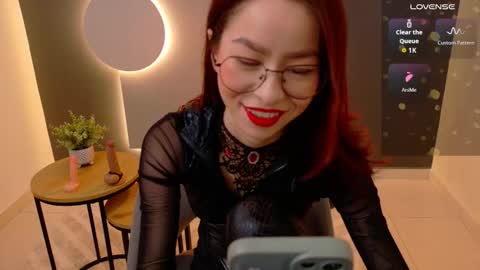 Snapshot of rosse_98_ chatting on October 18, 3:15 pm Miss Rosse online show from October 18, 3:15 pm