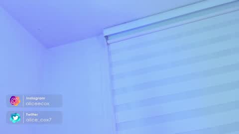 Snapshot of rosse_amyy chatting on February 1, 11:10 am online show from February 1, 11:10 am