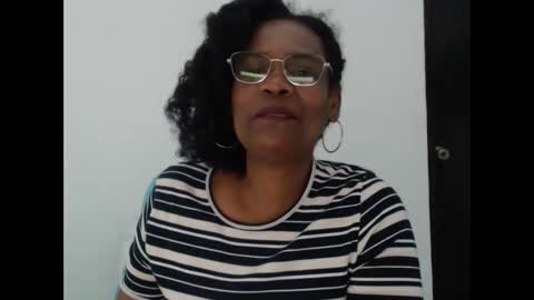 Snapshot of roushlove chatting on October 2, 10:48 pm luxa online show from October 2, 10:48 pm