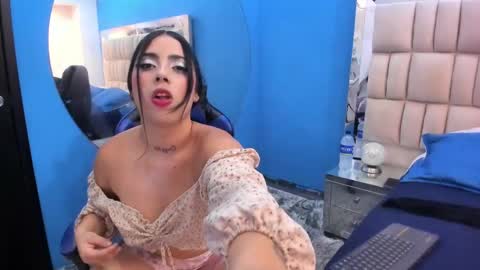 rousse_lily0 online show from May 26, 3:17 am