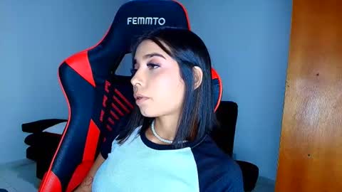 rousse_violet online show from February 19, 11:14 pm