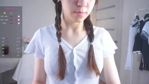 Snapshot of rowenadowe chatting on September 23, 5:38 am Asly online show from September 23, 5:38 am