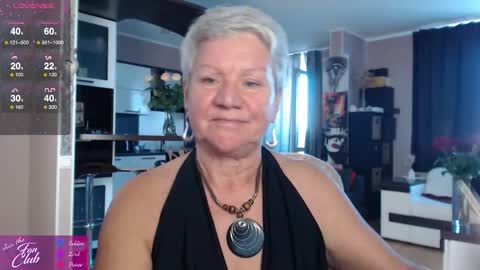 Snapshot of roxana_brooks chatting on October 2, 2:00 pm Roxana online show from October 2, 2:00 pm