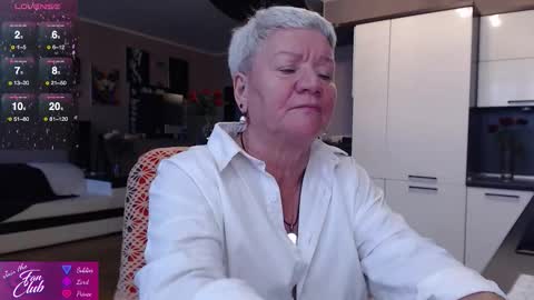Snapshot of roxana_brooks chatting on October 8, 2:54 pm Roxana online show from October 8, 2:54 pm