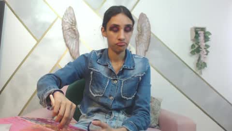 Snapshot of roxana_cyrano chatting on January 9, 7:50 pm online show from January 9, 7:50 pm