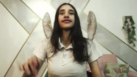 Snapshot of roxana_cyrano chatting on October 6, 7:18 pm online show from October 6, 7:18 pm