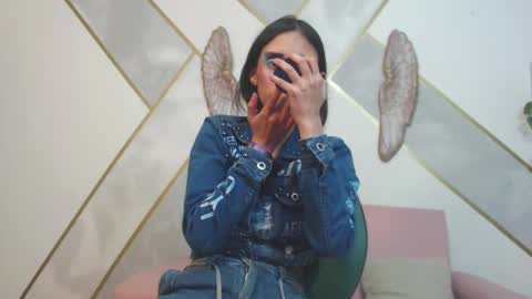 Snapshot of roxana_cyrano chatting on February 24, 8:58 pm online show from February 24, 8:58 pm