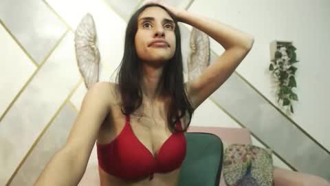 Snapshot of roxana_cyrano chatting on September 30, 10:47 pm online show from September 30, 10:47 pm