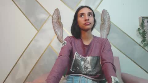 Snapshot of roxana_cyrano chatting on February 25, 7:16 pm online show from February 25, 7:16 pm
