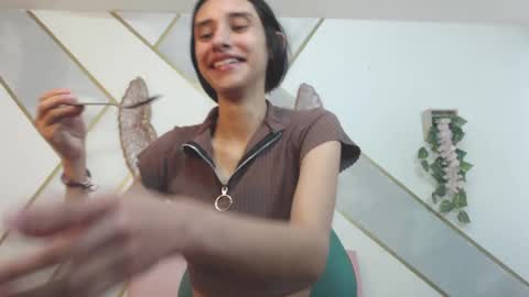 Snapshot of roxana_cyrano chatting on February 28, 7:03 pm online show from February 28, 7:03 pm