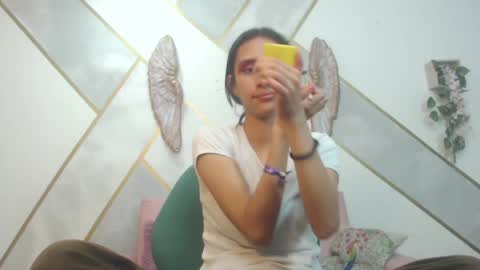 Snapshot of roxana_cyrano chatting on December 5, 8:00 pm online show from December 5, 8:00 pm