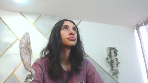 Snapshot of roxana_cyrano chatting on February 17, 6:28 pm online show from February 17, 6:28 pm