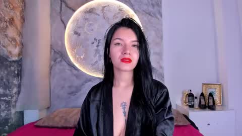 roxanaborns online show from December 16, 1:06 pm