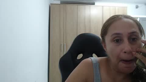 Roxana online show from June 8, 1:28 am