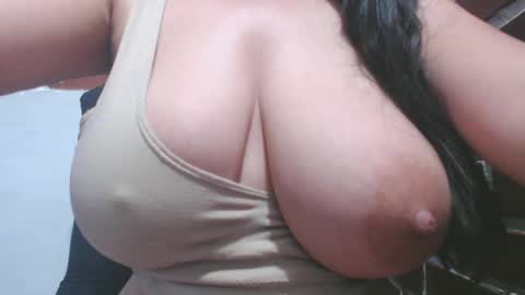 Snapshot of roxanbahottt chatting on March 7, 11:40 am roxxy online show from March 7, 11:40 am