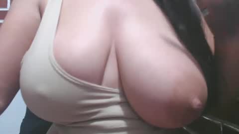 Snapshot of roxanbahottt chatting on February 15, 12:22 pm roxxy online show from February 15, 12:22 pm