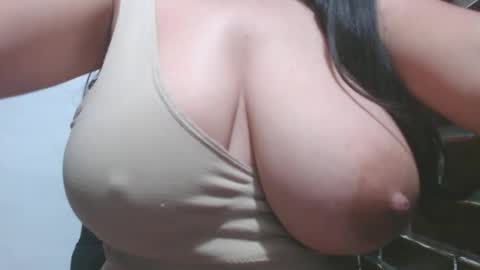 Snapshot of roxanbahottt chatting on February 25, 10:59 am roxxy online show from February 25, 10:59 am