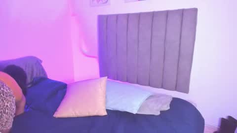 Roxane online show from December 18, 6:40 am