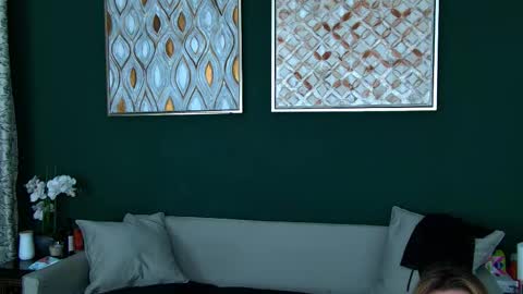 Roxanne online show from February 12, 5:09 am