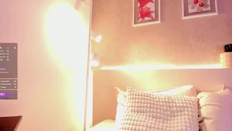 Snapshot of roxannegomez_ chatting on September 29, 4:12 pm Roxanne Gomez online show from September 29, 4:12 pm