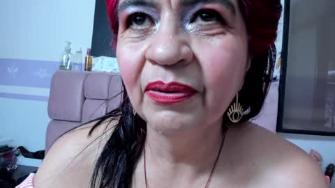 Snapshot of roxettemature chatting on February 4, 11:49 am RoxetteMature online show from February 4, 11:49 am